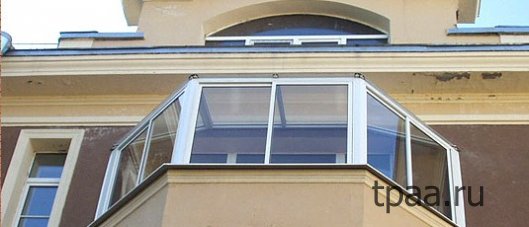 Панорамное остекление крыши на балконе – эстетично и надежно