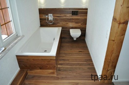 Укладка деревянного пола в ванной